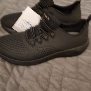 Croc lite ride shoes